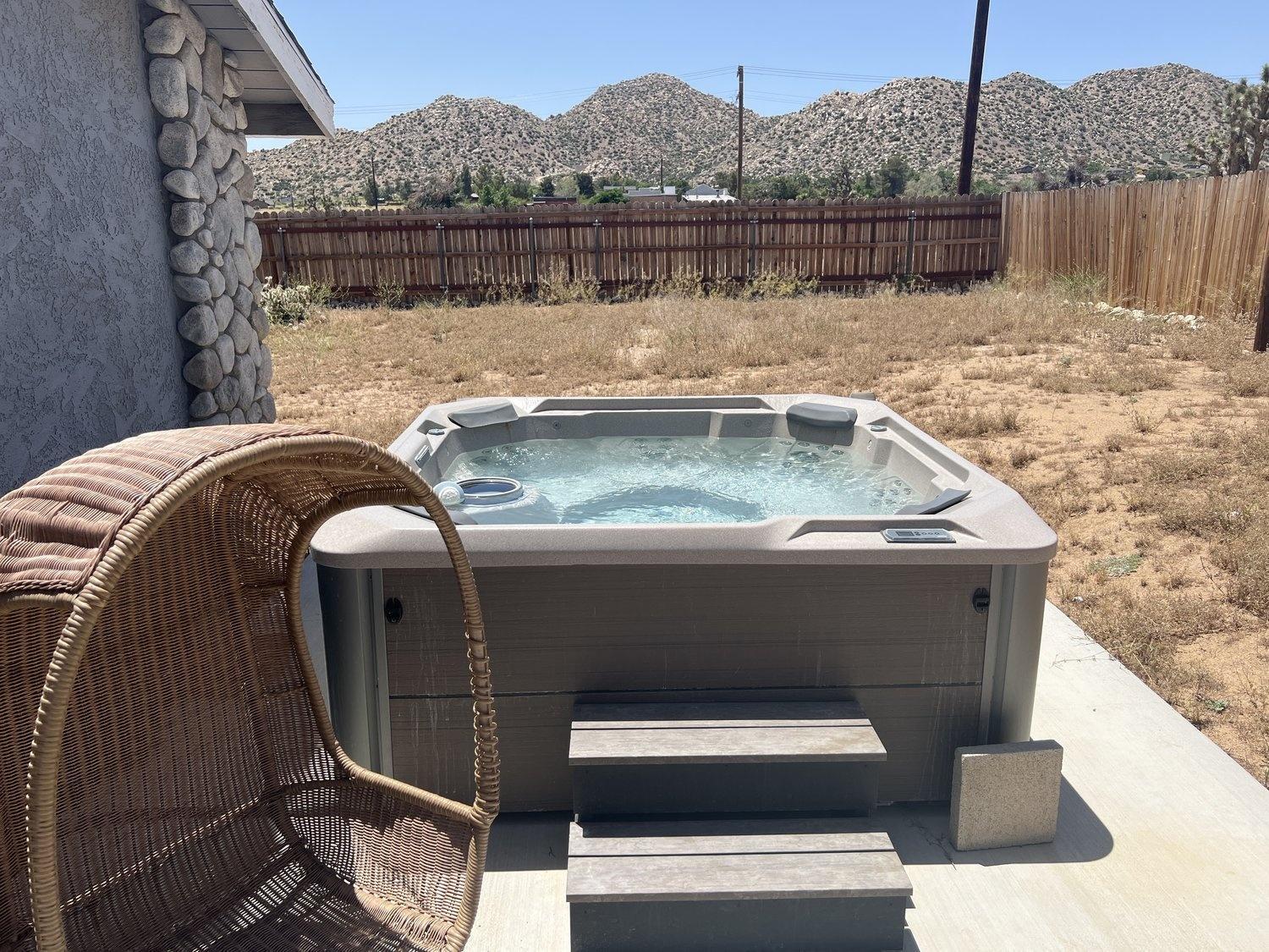 Rawhide Ranch - Walk To Pappy And Harriet'S With Hot Tub! Home Yucca Valley Buitenkant foto