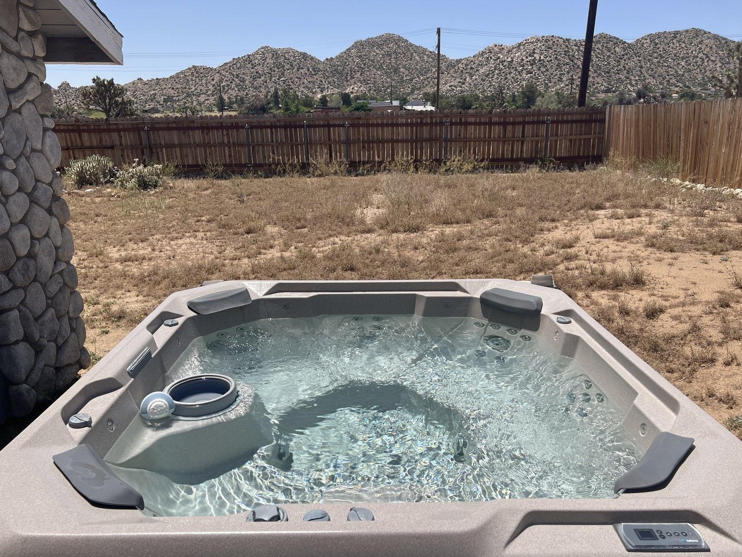 Rawhide Ranch - Walk To Pappy And Harriet'S With Hot Tub! Home Yucca Valley Buitenkant foto